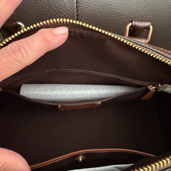 ❤️❤️ NWT.. Coach Large Rowen in brown suede and leather! - Picture 9 of 12